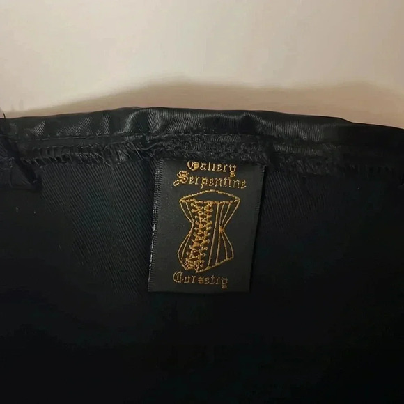 Gallery Serpentine Gothic Brocade Lace Up Corset Victorian Top - Picture 11 of 16